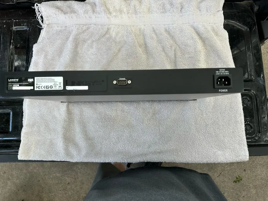 Коммутатор Linksys 48 Port 10/100/1000 Gigabit Switch with Webview SRW2048