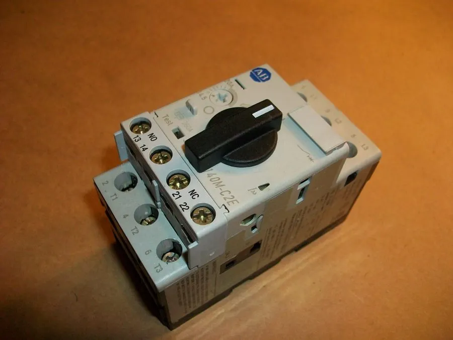 Автоматический выключатель ALLEN BRADLEY,140M-C2E-C20,MOTOR PROTECTION CIRCUIT B