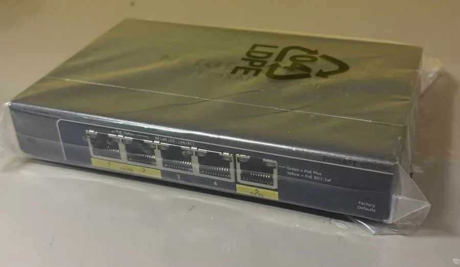 Коммутатор Netgear ProSafe 1000Mbps 5-Port Ethernet Switch Model GS105PE-10000S