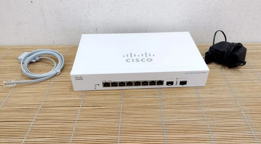 Коммутатор Cisco CBS220-8T-E-2G-NA Business CBS220-8T-E-2G Ethernet Switch