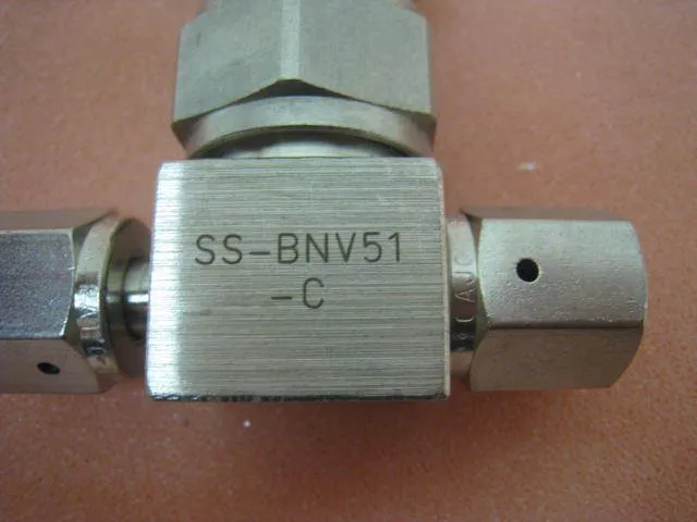 Клапан Swagelok SS-BNV51-C 316L SS HP Bellows Sealed Valve, 1/4" Female Swagelok