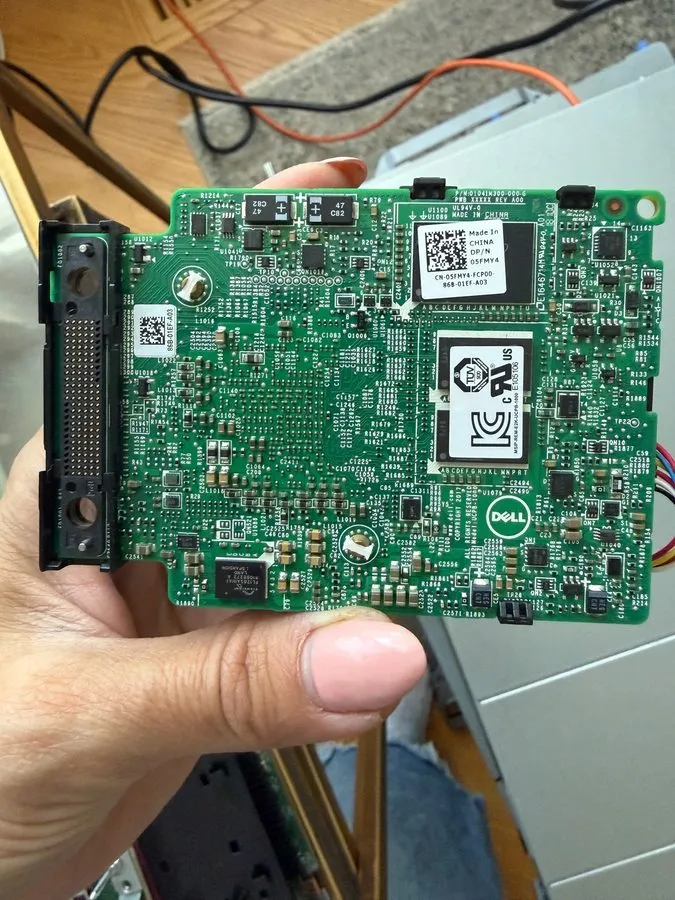 Контроллер Dell 05FMY4 Perc H740p Mini Mono 12Gbps 8GB Cache SAS RAID Controller