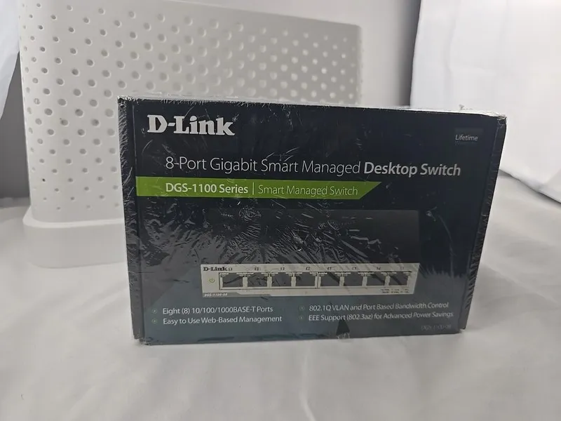 Коммутатор D-Link Ethernet 5-Port Gigabit Smart Managed Desktop PoE Switch DGS-1