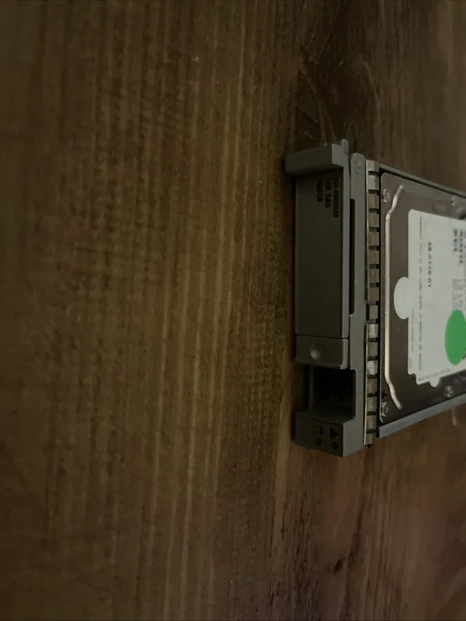 Жёсткий диск Toshiba MBF2-RC Series 600GB MBF2600RC 10K 16MB 6Gb/s SAS 2.5" 15mm — фото лота 1