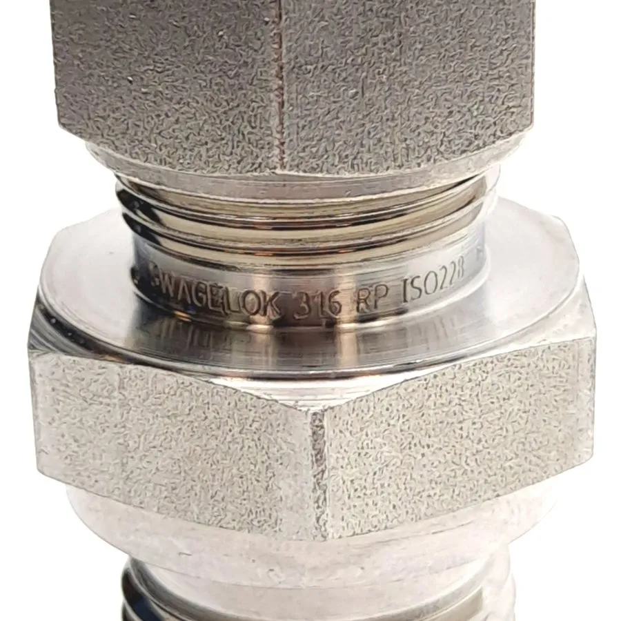 Фитинг Swagelok SS-12M0-1-8RP Stainless Steel Swagelok Tube Fitting FNSP