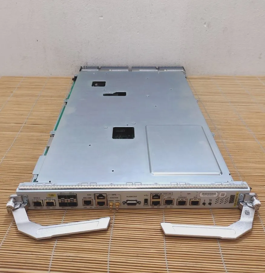 Маршрутизатор Cisco A9K-RSP880-SE ASR 9000 Route Switch Processor 880 Service Ed — фото лота 1