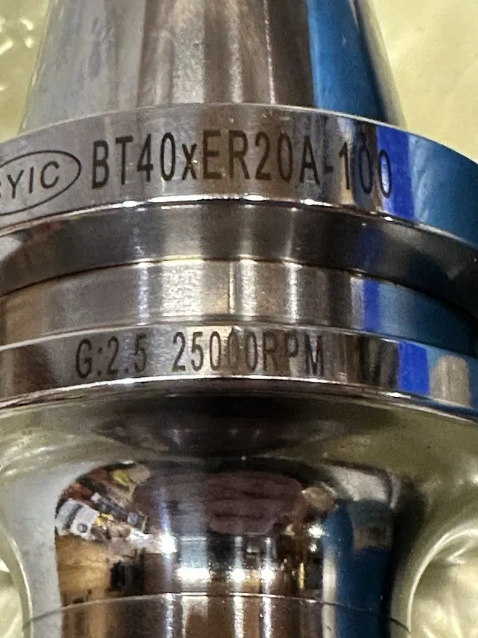 Режущий инструмент Kechniks Collet Chuck BT40XER20A-100 SYIC 16162 02110D G:2.5 