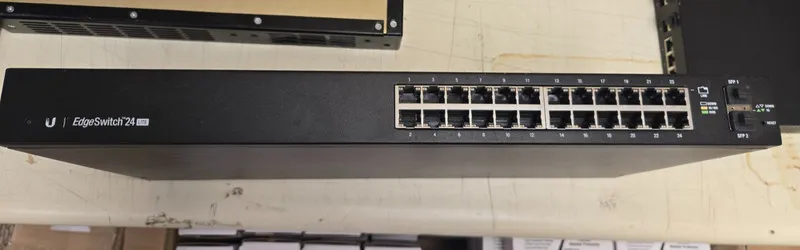 Коммутатор Ubiquiti EdgeSwitch 24 Lite 24-Port Gigabit Rackmount Switch ES-24-Li
