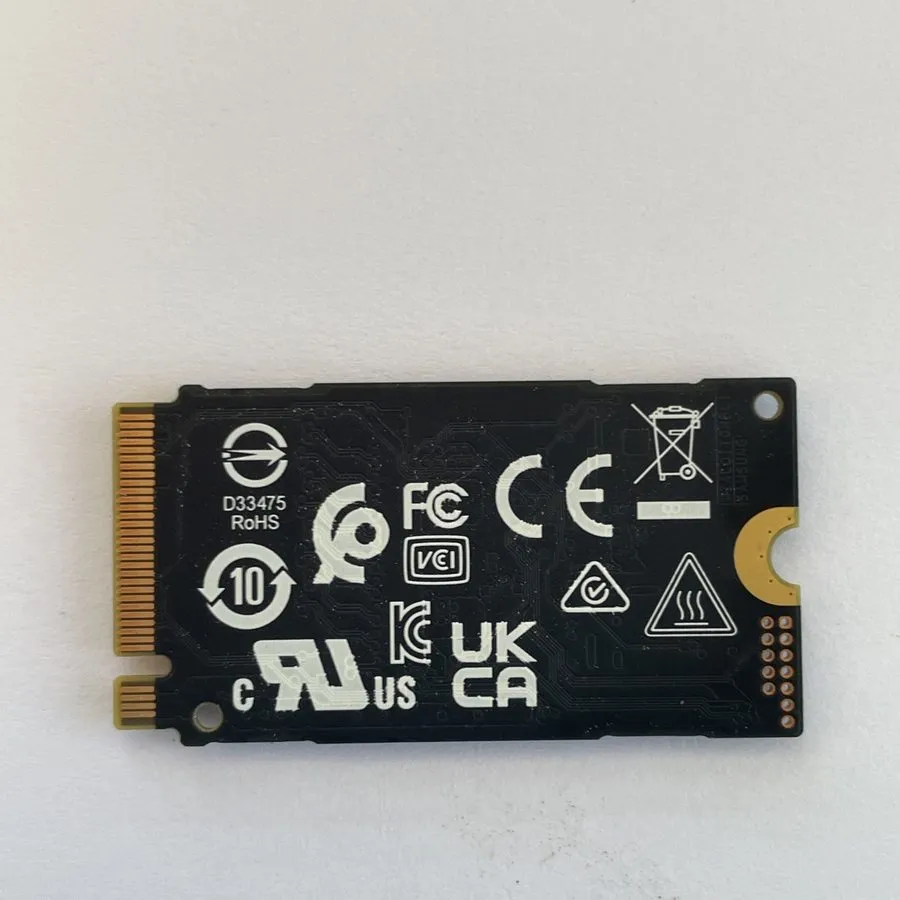 SSD-накопитель Samsung PM991A 256GB SSD NVMe PCIe 3.0 x4 M.2 2230 MZ-ALQ256B MZA