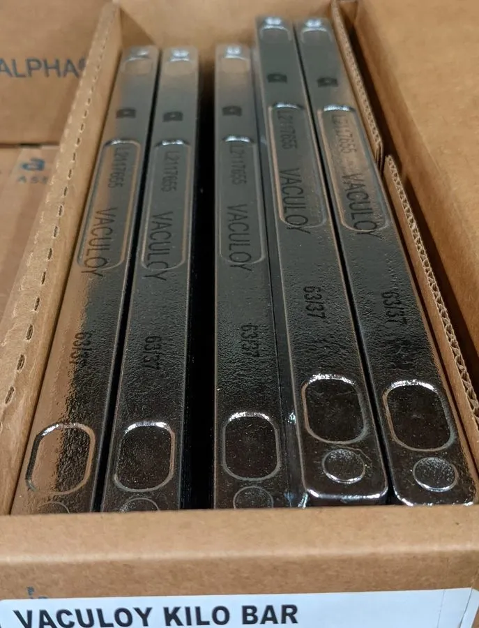 Электронный компонент Alpha Sn63/Pb37 Tin/Lead Vaculoy Wave Solder Bar, Kilo Bar — фото лота 1