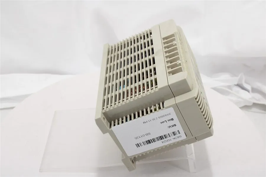 Блок питания Omron S82K S82K-10024 Switching Power Supply 24VDC 4.2A 100W DIN Ra — фото лота 2