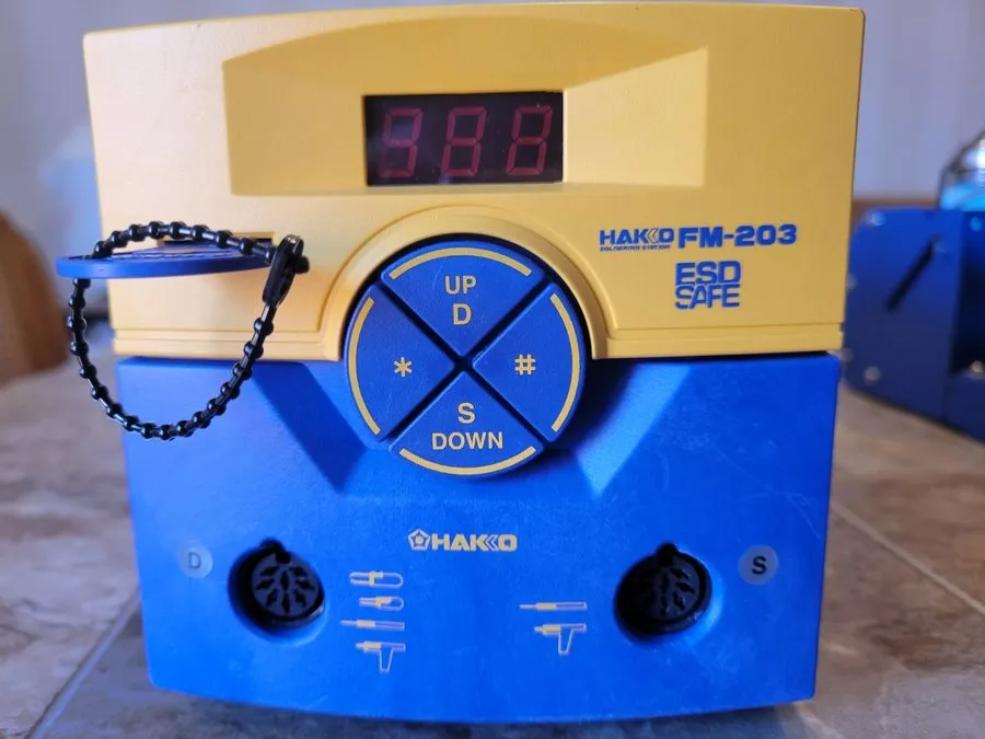 Паяльная станция HAKKO FM-203 Soldering Station Head Unit 220V