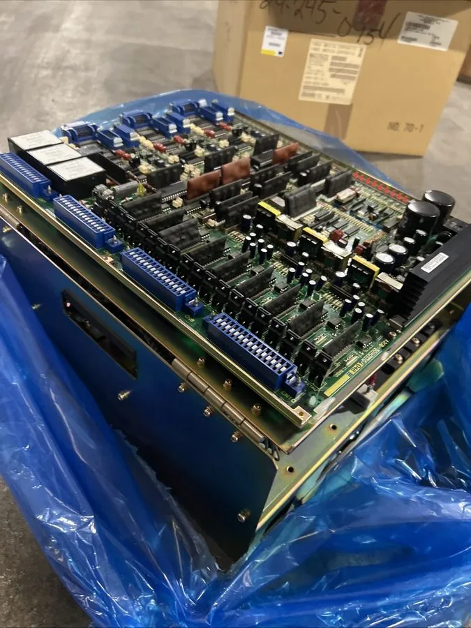 Сервоусилитель Fanuc A06B-6050-H404 Velocity Control Unit — фото лота 1
