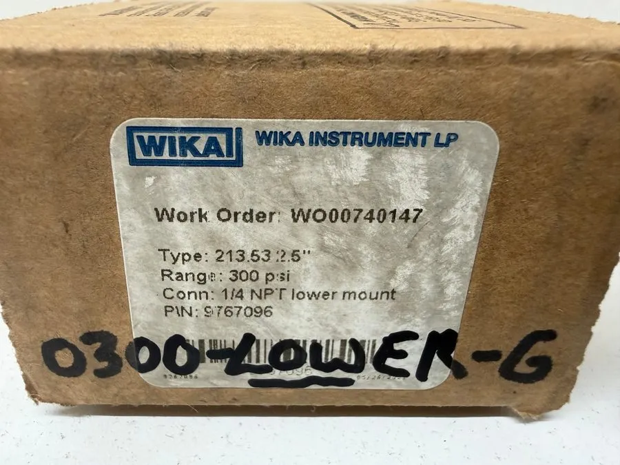 Трубопроводная арматура WIKA 300PSI 1/4" NPT PRESSURE GAUGE 213.53 9767096