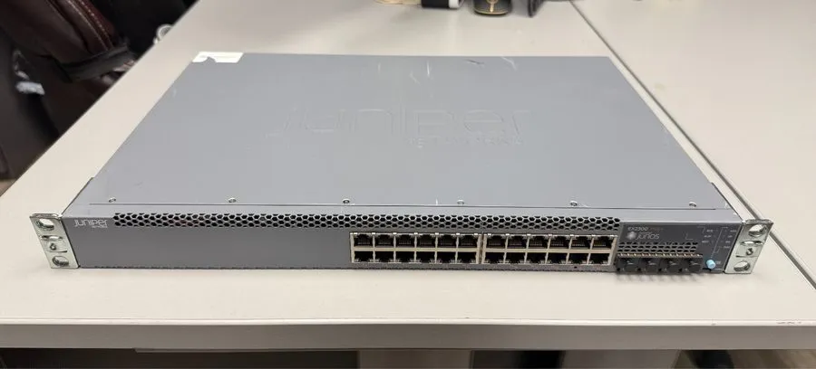 Коммутатор Juniper EX2300-24P 24 Port PoE+ Gigabit Switch