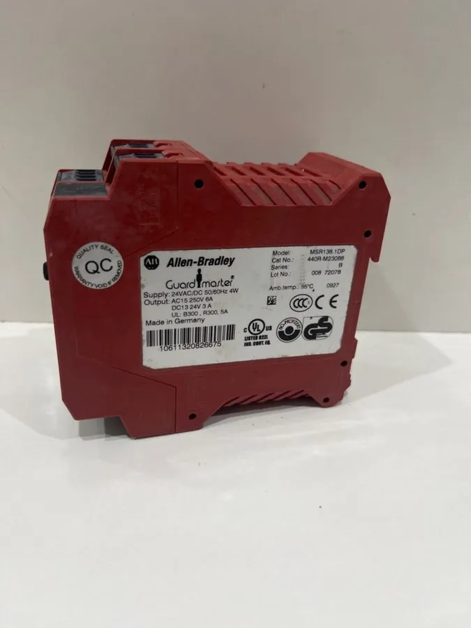 Реле безопасности Allen-Bradley MSR138.1DP Safety Relay 440R-M23084 24VAC/DC Tim