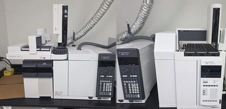 Лабораторный прибор Agilent 7890B GC + 5977A MS Complete GC-MS System 7693 Autos