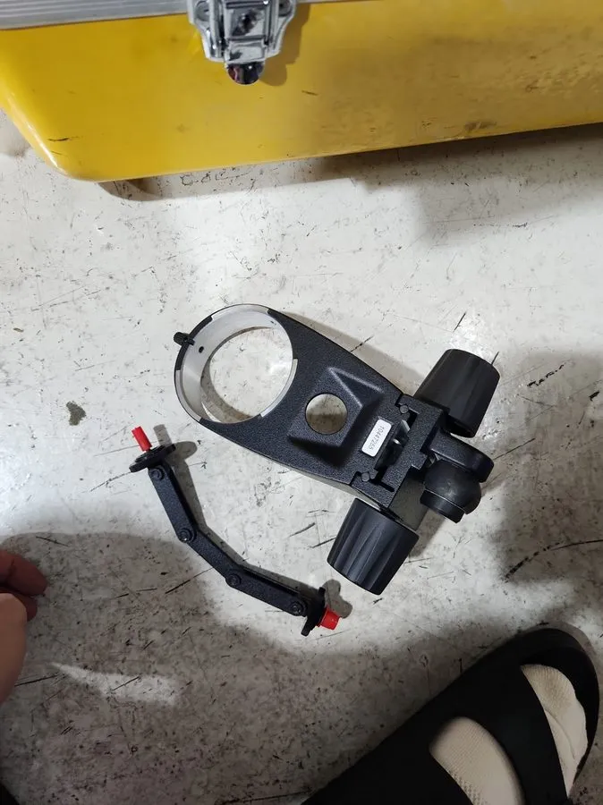 Микроскоп LEICA 10447255 MOUNTING FOCUS ARM — фото лота 2