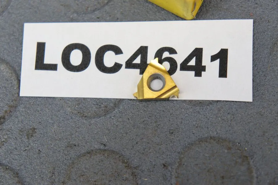 Режущий инструмент Kennametal LT-16ER 24UN KC 5025 Carbide Threading Insert . EX