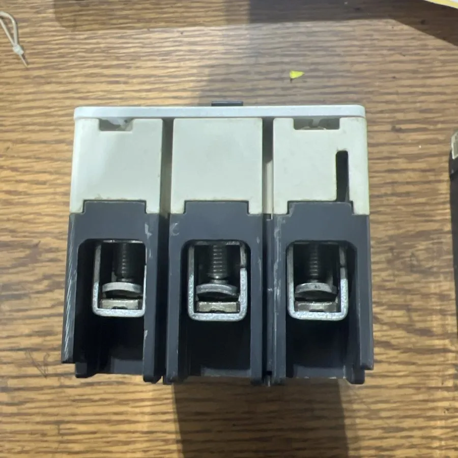 Автоматический выключатель Allen Bradley 140U-H3C3-C50 Molded Case Circuit Break — фото лота 2