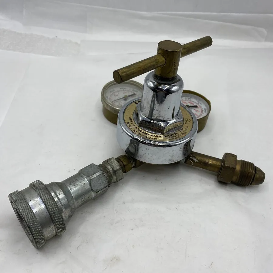 Трубопроводная арматура Harris Single Stage Pressure Regulator 25-500C-580