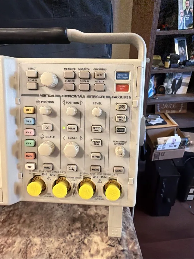 Осциллограф Tektronix TDS3054 4 CH DPO Oscilloscope 500MHz 5GSa/s, TRG FFT
