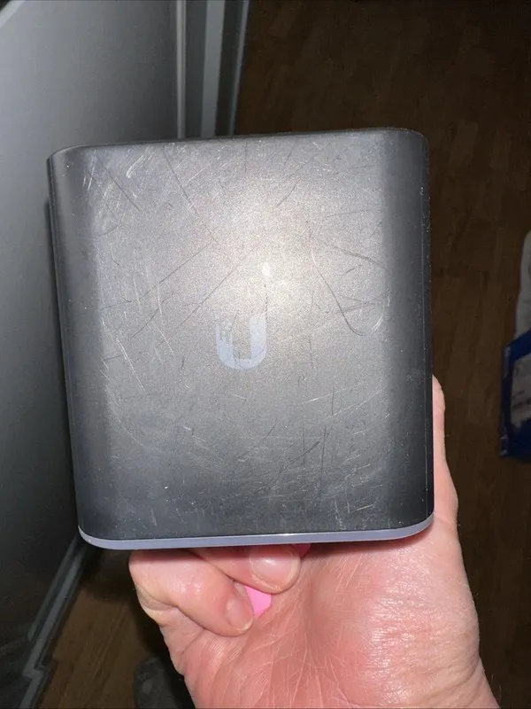 Точка доступа Ubiquiti airCube-AC 802.11ac POE Output WiFi CPE Access Point Rout