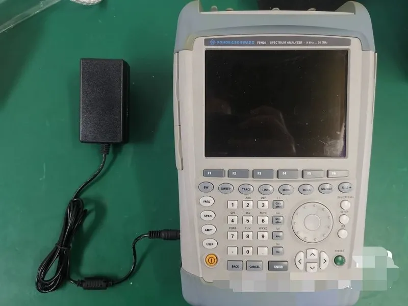 Анализатор спектра ROHDE&SCHWARZ FSH20 Handheld Spectrum Analyzer (9kHz~20GHz)