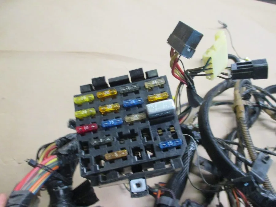 Жгут проводов 00-02 Camaro RS Z28 Coupe 3.8 V6 LS1 Auto Dash Wiring Harness Mons — фото лота 1