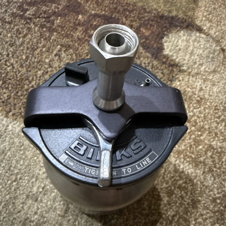 Трубопроводная арматура BINKS 80-292 Pressure spray gun CUP with BINKS 85-250 Ai — фото лота 2