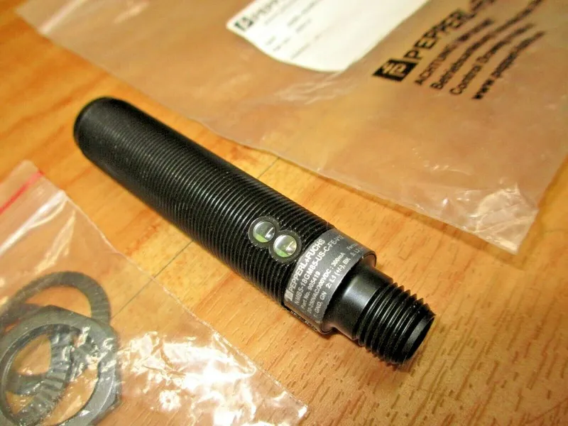 Датчик приближения Pepperl+Fuchs P+F Proximity Sensor NMB5-18GM85-US-C-FE-V12 We