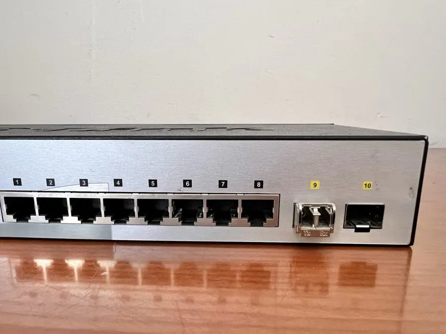 Коммутатор D-Link 10-Port Gigabit Smart Managed PoE+ (65W) Switch [DGS-1210-10P] — фото лота 2
