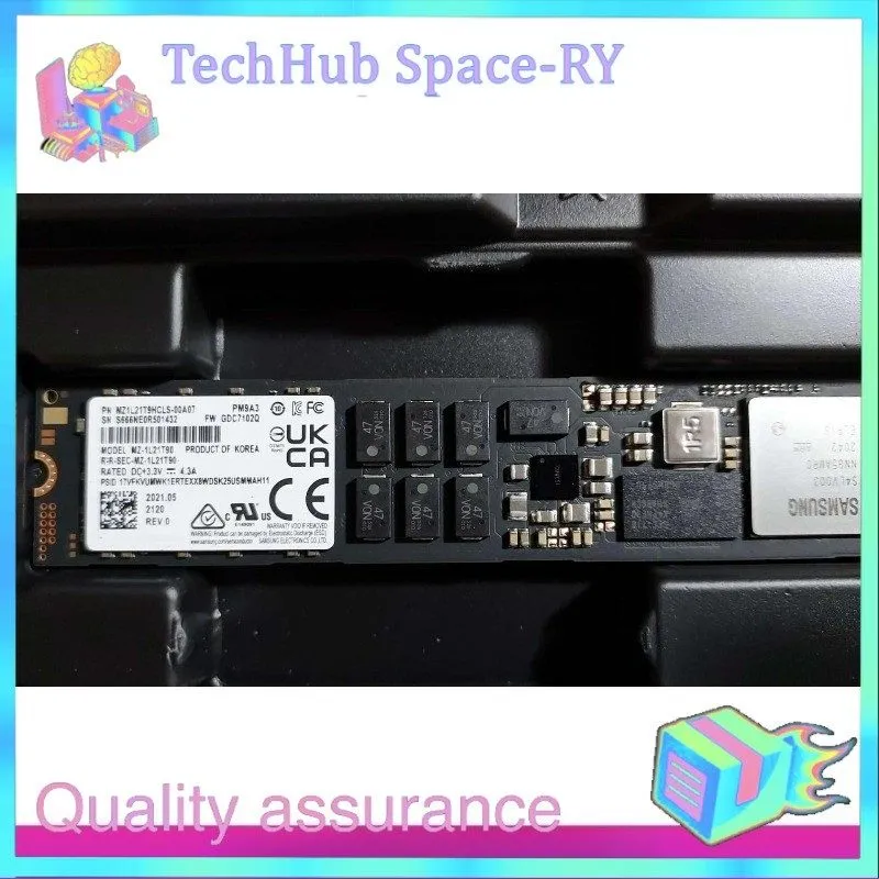 SSD-накопитель Samsung PM9A3 1.92TB M.2 SSD 22110 NVME PCIe 4.0 X4 MZ1L21T9HCLS-