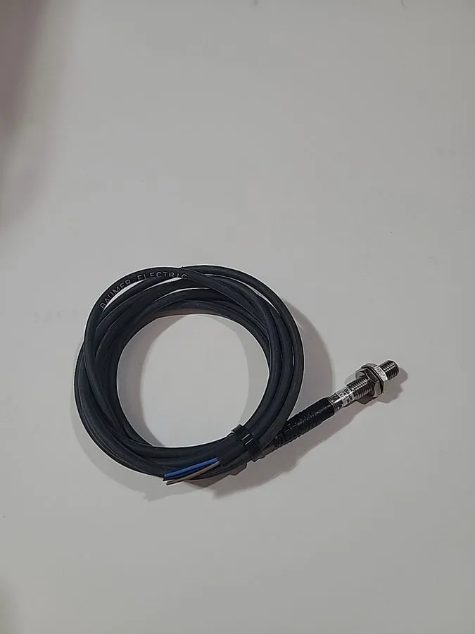 Индуктивный датчик BAUMER ELECTRIC IFRM-08N3501/S35L Inductive Sensor With Cable — фото лота 1