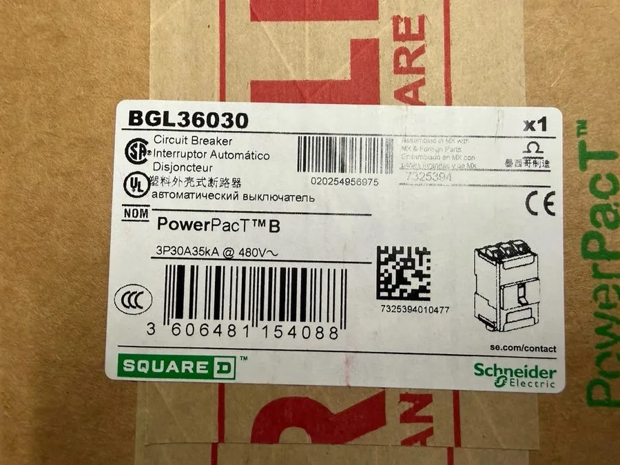 Автоматический выключатель Square D BGL36030 Circuit Breaker 3-Pole 30A 480V