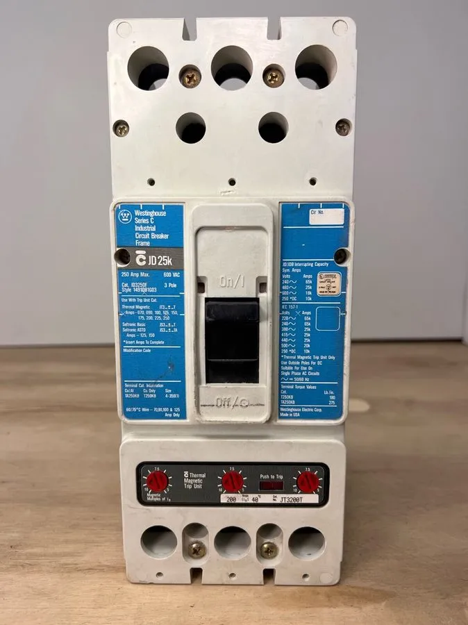 Автоматический выключатель EATON WESTINGHOUSE JD3250F JD 3 POLE 200 AMP TRIP 480