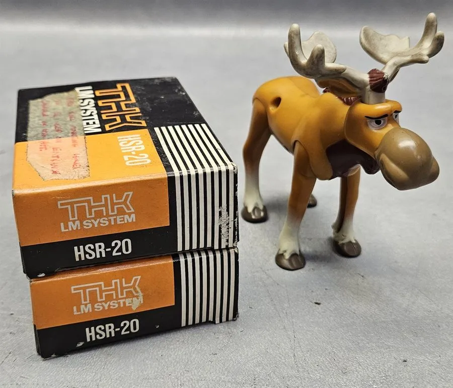 Линейная направляющая THK HSR20LB1SS (GK) Linear Bearing Block HSR-20
