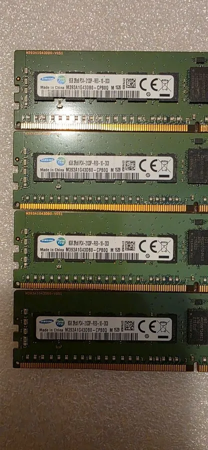 Модуль памяти Samsung M393A1G43DB0-CPB0Q 2Rx8 PC4-2133P DDR4 2133MHz ECC Server 