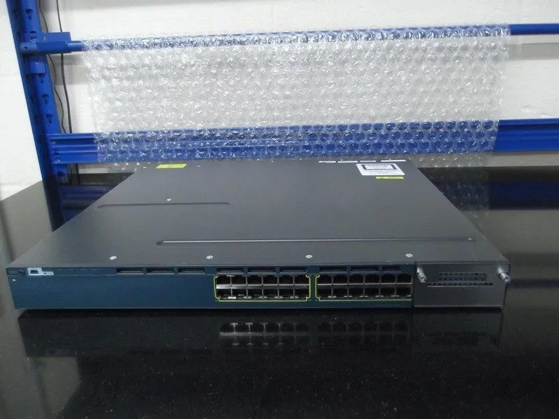 Коммутатор Cisco WS-C3560X-24T-S 24-Port Gigabit Ethernet Switch w/C3KX-NM-10G