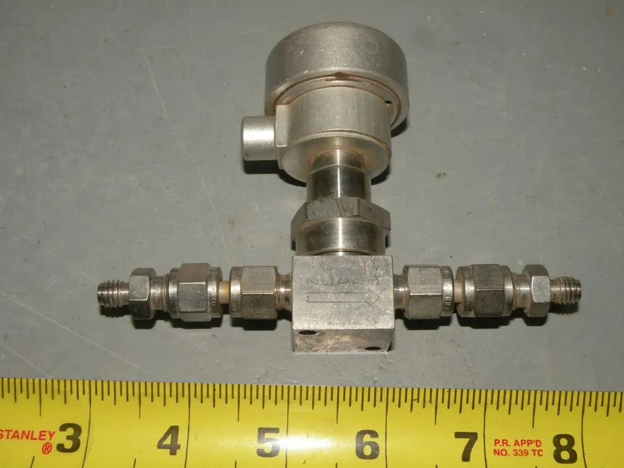Клапан Nupro Swagelok SS-4BK V51 T Stainless Steel Bellows Sealed Valve