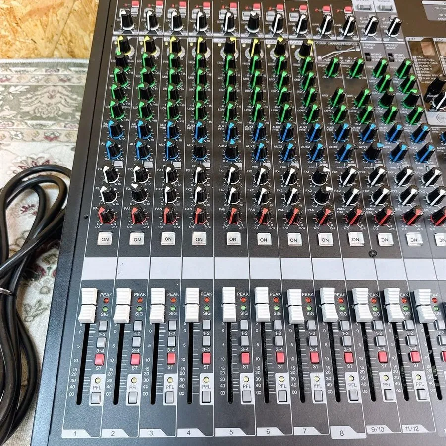 Микшерный пульт YAMAHA MGP16X Advanced Mixing Console 90days