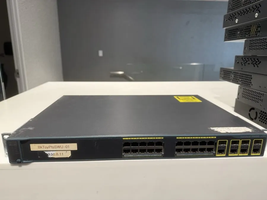 Коммутатор Cisco Catalyst (WS-C2960G-24TC-L) 24-Ports-Ports Rack-Mountable Switc