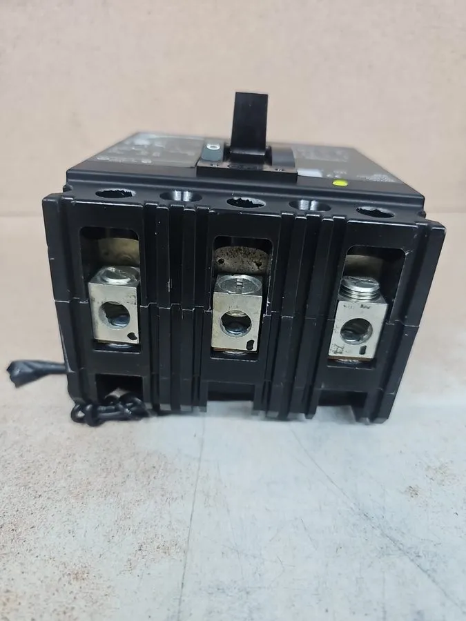 Автоматический выключатель SQUARE D FAL341001021 FAL 3P 480V 100 AMP SHUNT TRIP 