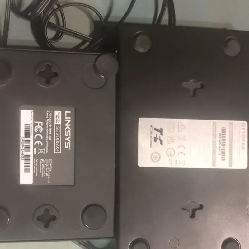 Коммутатор Linksys SE3005V2 & Netgear GS308v3 Ethernet Switches Bundle OEM adapt