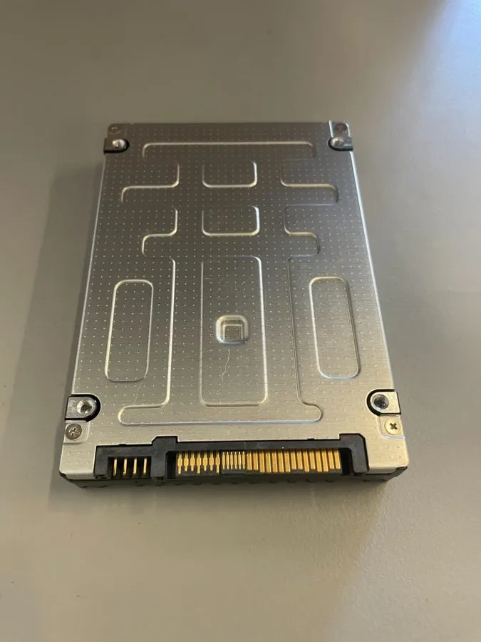 SSD-накопитель Dell Toshiba CN3JH 800GB 2.5" SAS SSD SOLID STATE DRIVE PX05SMB08 — фото лота 2