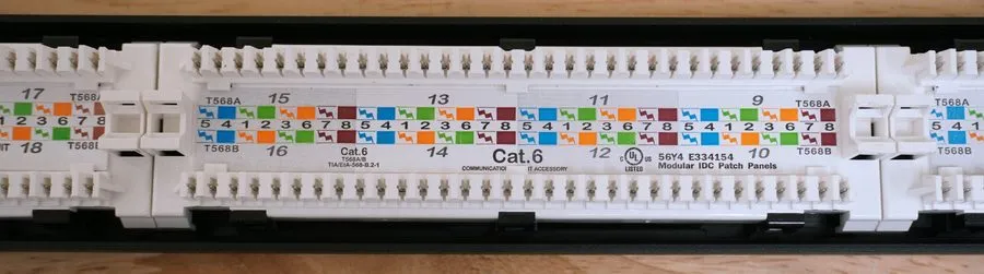 Патч-панель Tripp Lite 24-Port Cat5/6 Patch Panel Feed Rackmount