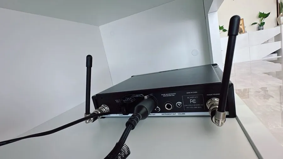 Радиосистема Shure BLX24R/SM58 Wireless Handheld Microphone System H9 Band — фото лота 2