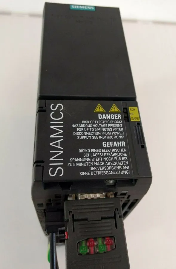 Частотный преобразователь Siemens 6SL3210-1KE11-8UP1 Sinamics G120C DP 0.75HP 40 — фото лота 1