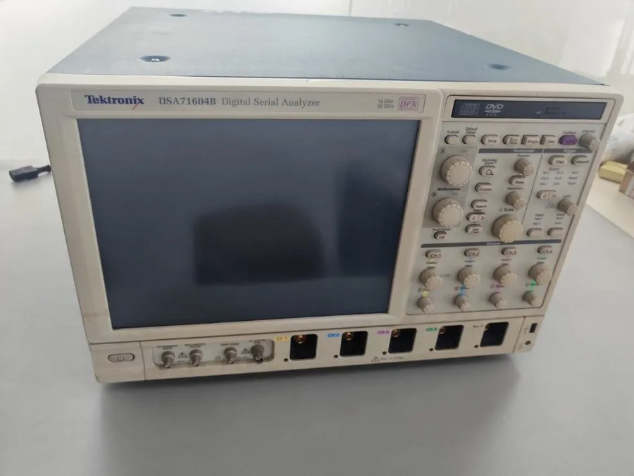 Осциллограф Tektronix DSA71604B Digital Serial Analyzer / Oscilloscope