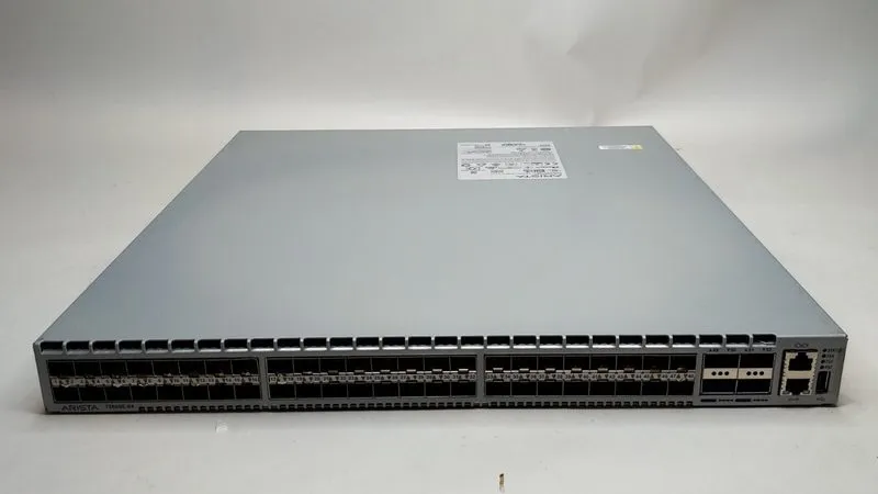 Коммутатор Arista DCS-7280SE-64-R 7280SE Switch 48 x SFP+ 4 x QSFP R to F 2 x 50